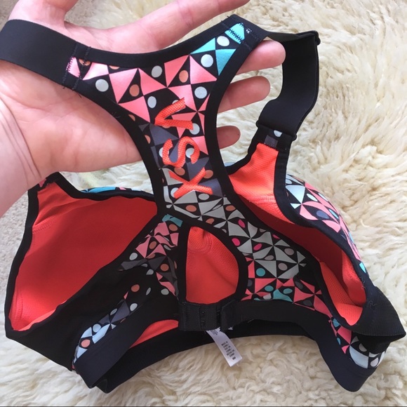 *SOLD*Victoria Secret Sport’s Bra - Picture 5 of 6